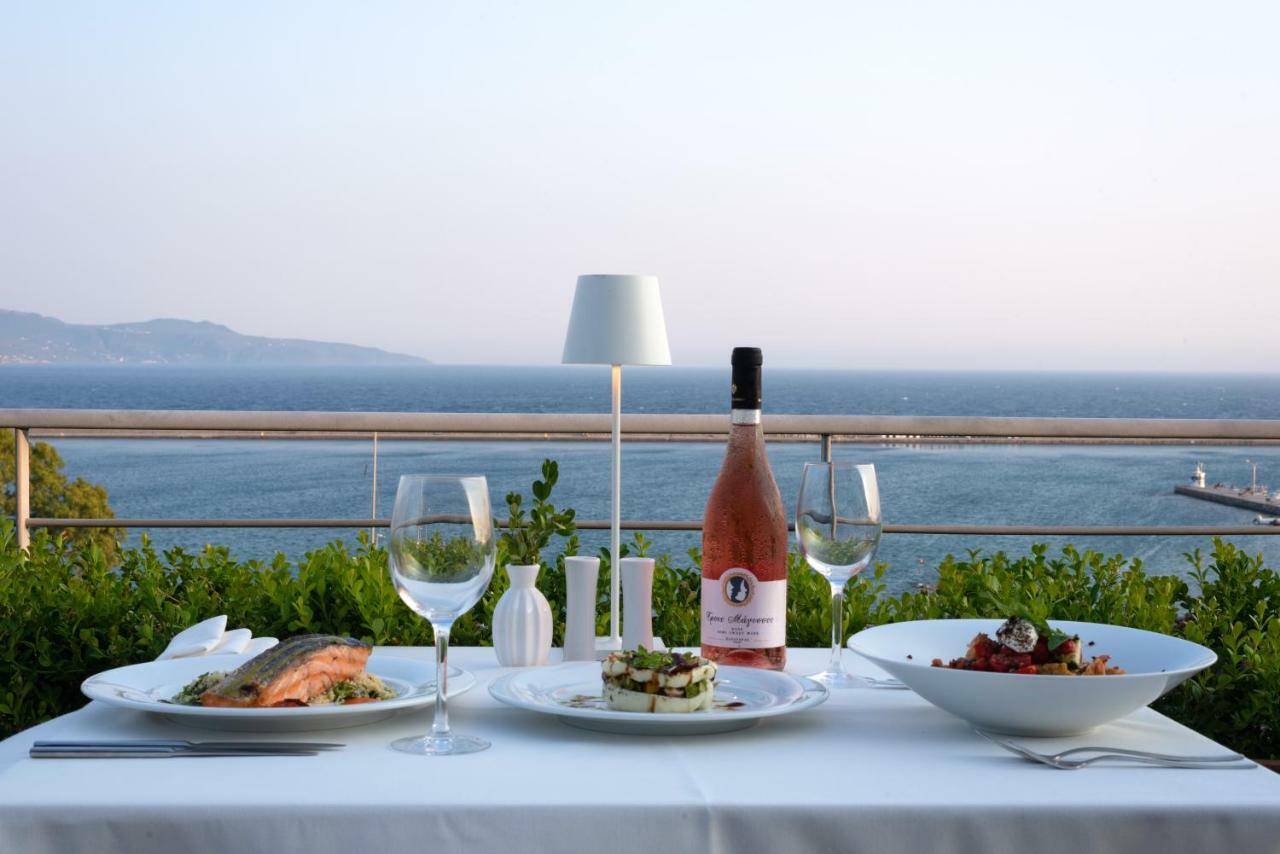 Pharae Palace Каламата Екстер'єр фото